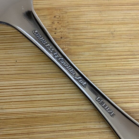 Oneida Strathmore Dinner Forks Set of 4 Deluxe Stainless Steel Flatware Vtg 90s - Picture 6 of 6